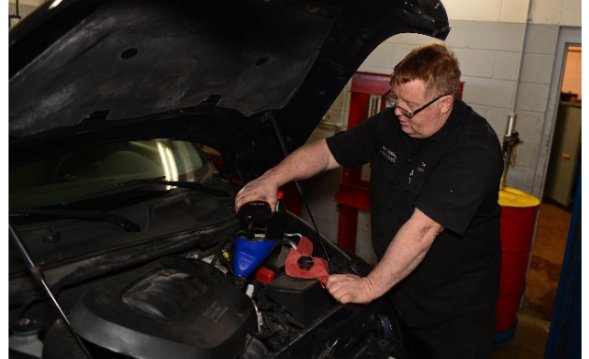 The Importance of Regular Oil Changes for Vehicle Maintenance