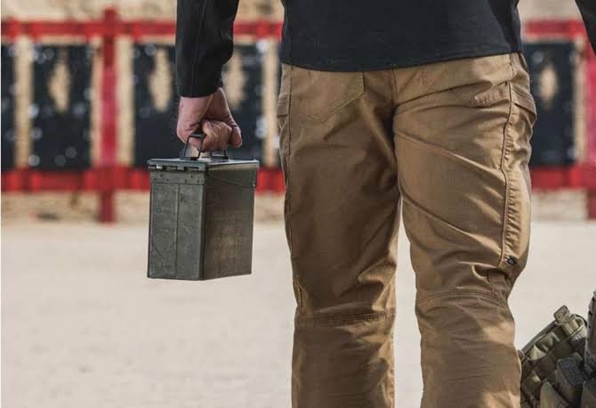 The Benefits of Cargo Pants for Men