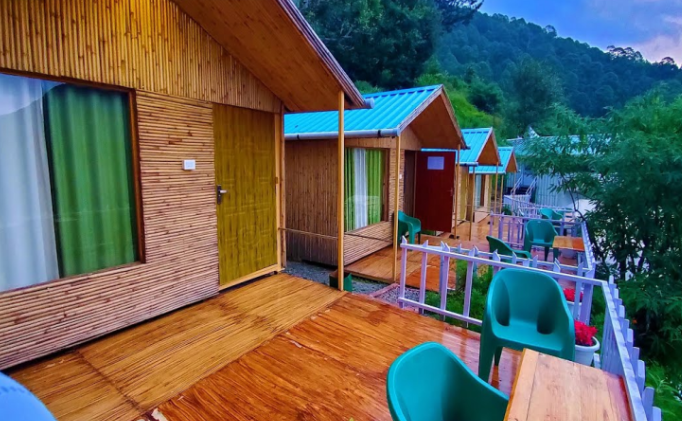 Benefits and Features of Staying in a Luxury Resort in Pangot