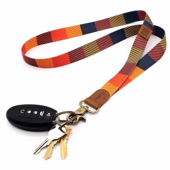 Trendy Designs: What’s Hot in the World of Lanyard Keychain